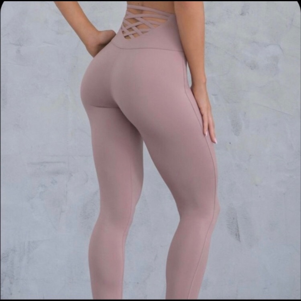 Bombshell sexy back leggings, blush/pale pink